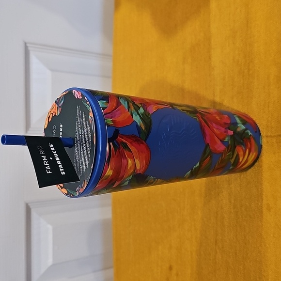 Starbucks Farm Rio Summer 2025 Red Blue Banana Cup Tumbler Venti 24 oz NWT - Picture 2 of 6